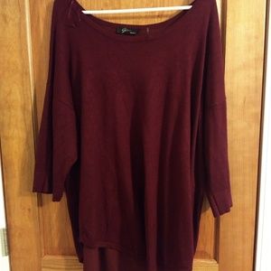 Maroon 3/4 sleeve sweater